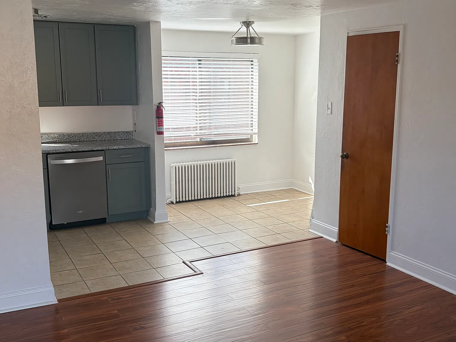 2 bed, $995 — Photo 2