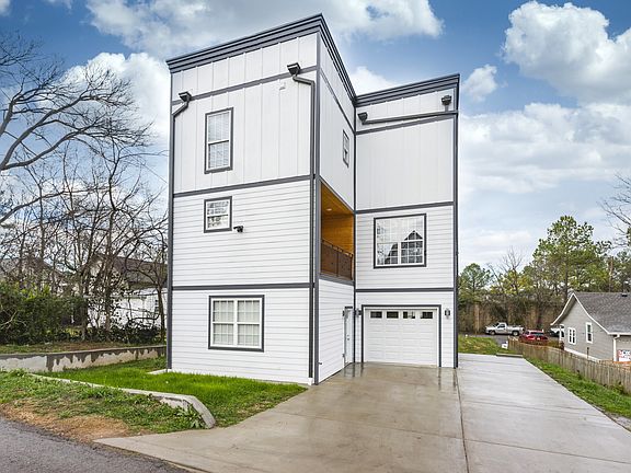2nd image of 105 Evelyn Dr #2