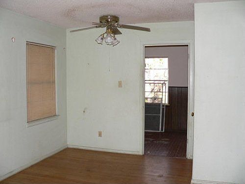 2nd image of 2309 Cambridge Dr