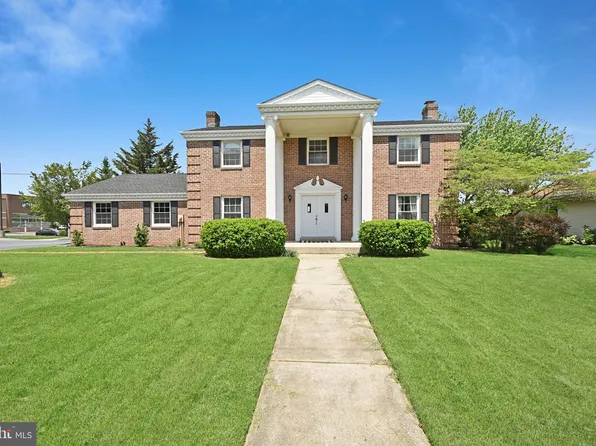 1003 E Cherry St, Palmyra, PA 17078