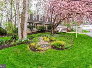 5808 Oakland Park Dr, Burke, VA 22015