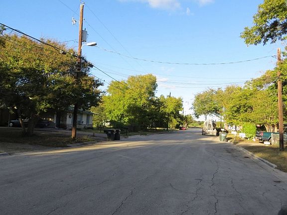 5th image of 214 Tampico St