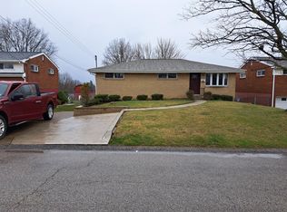 946 Lindsay Rd, Carnegie, PA 15106