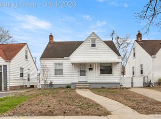 25521 Stanford St, Dearborn Heights, MI 48125