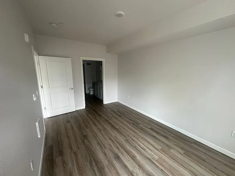 Discover Elevated Living at The Vaughn. Two Months Of Free Rent - And Free Parking! — Photo 43