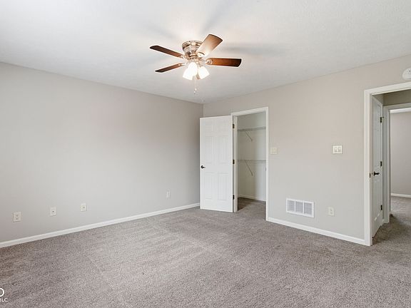 5th image of 30 Lake Dr N