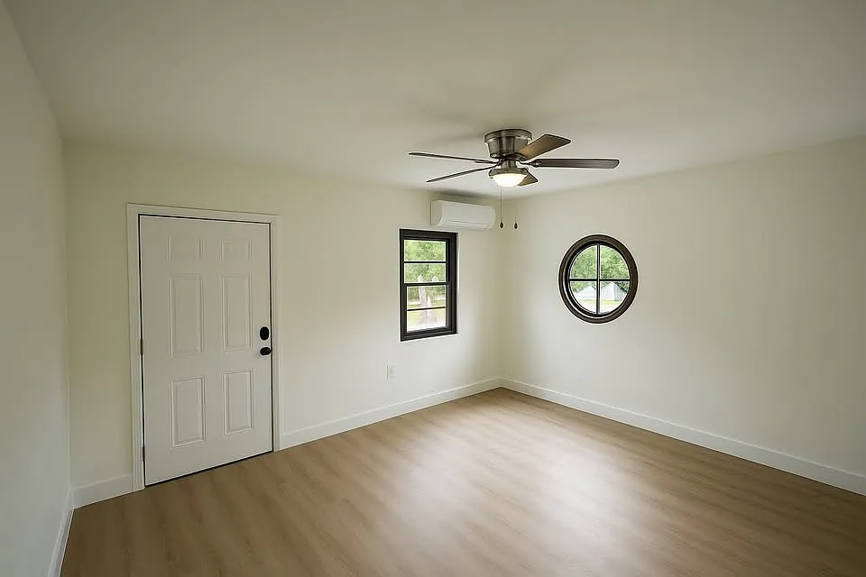 2 bed, 3000 sqft, $1,450 — Photo 2