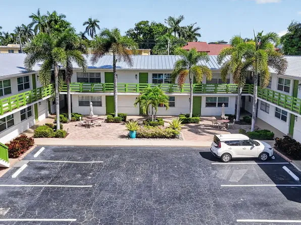 975 9th Ave S, Naples, FL