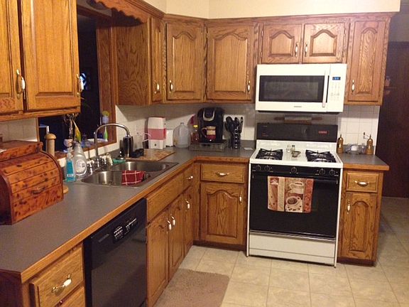 5th image of 326 N College St