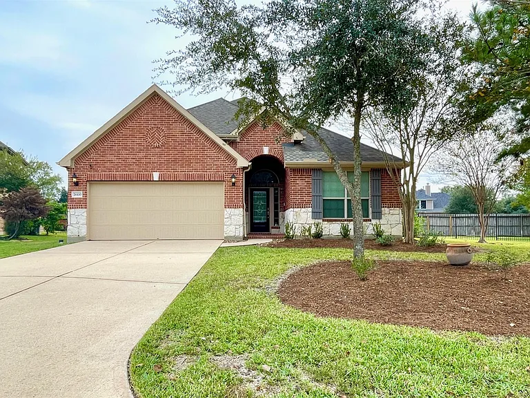 26100 Brickhill Dr — Photo 1