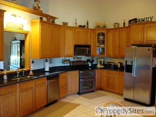 5th image of 19 Pin Oak Dr