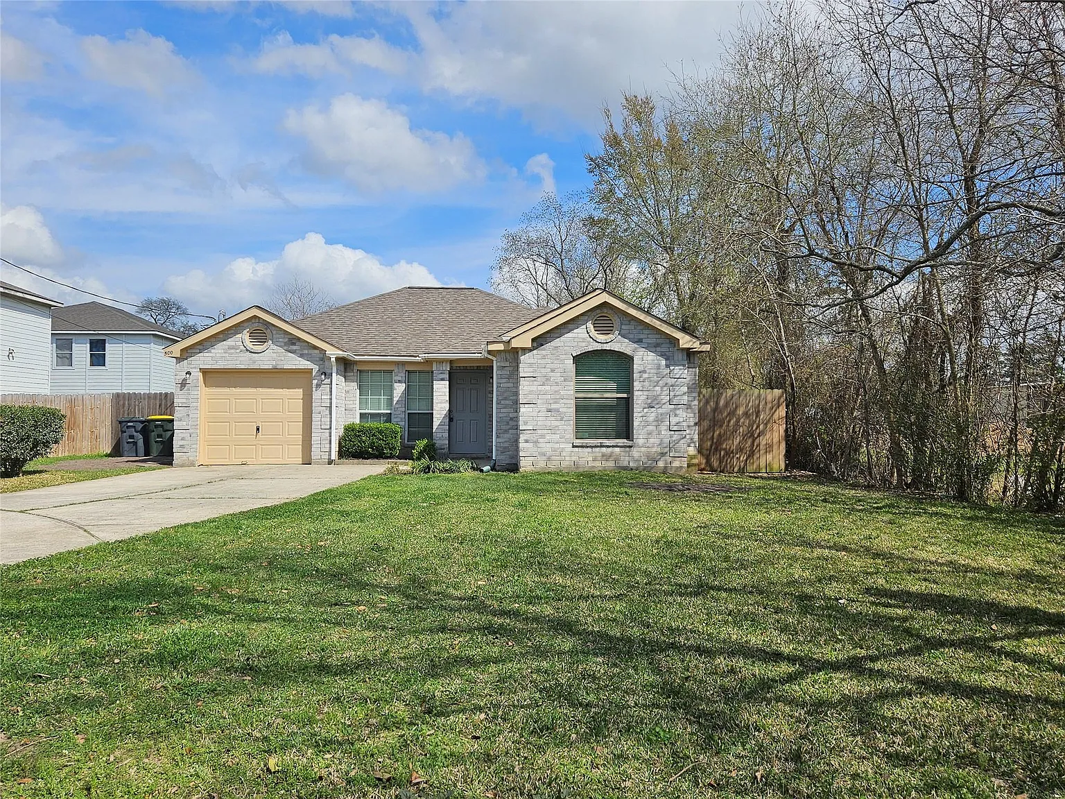 4 bed, 2.0 bath, 1416 sqft, $1,625 — Photo 3