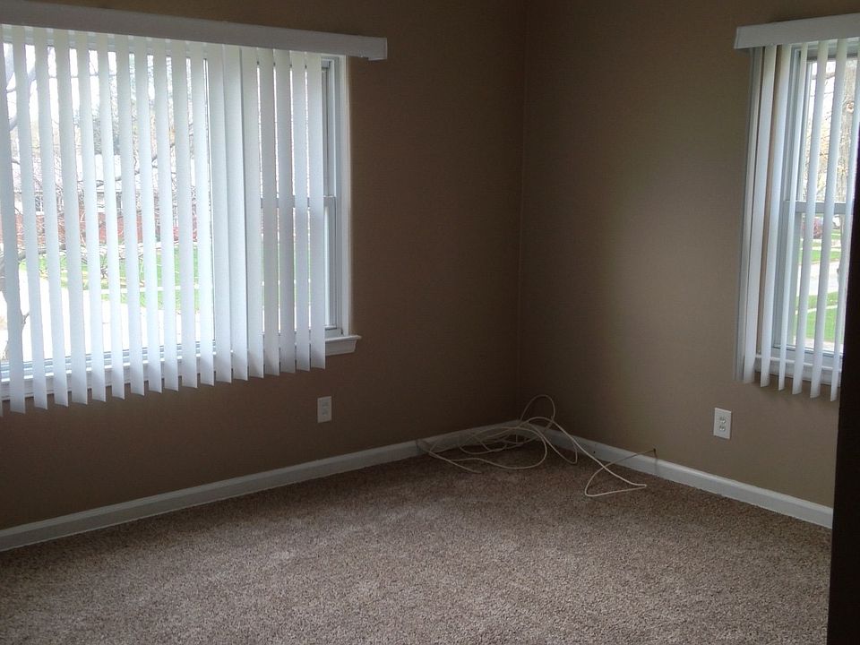 1st image of 25875 E Huron River Dr