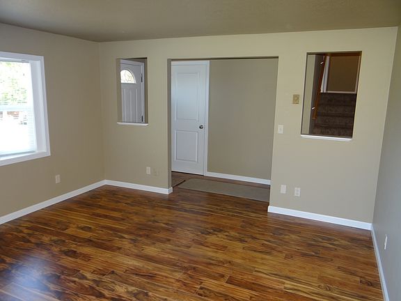 5th image of 10908 NW 3rd Ct