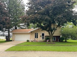 488 Bossert St, Herscher, IL 60941