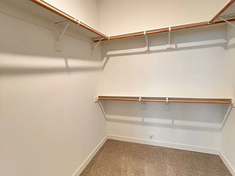 9408 Willow Terrace Dr — Photo 24