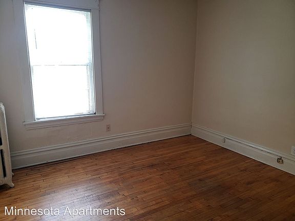 2nd image of 1563 Charles Ave APT 4