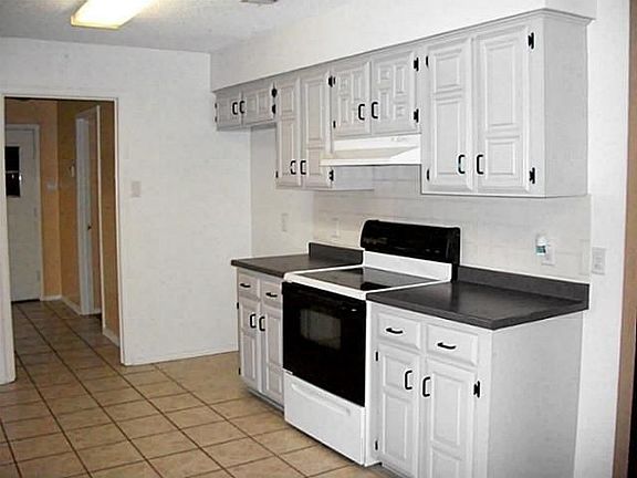 5th image of 7301 Misty Meadow Dr S