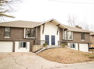 1419 SW Sunset Ave, Blue Springs, MO 64015