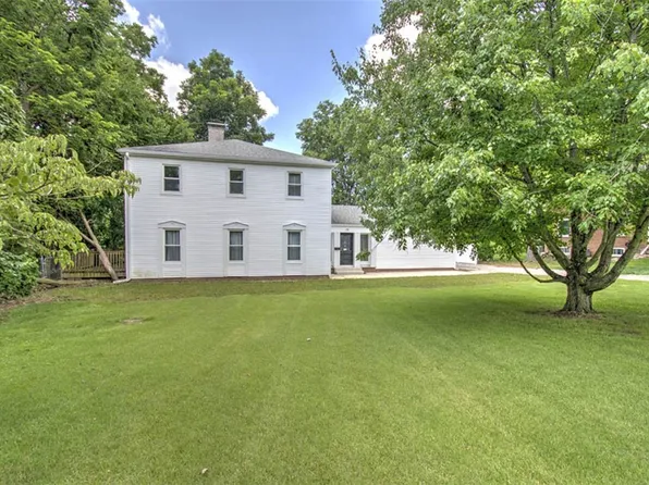 19 Montgomery Pl, Decatur, IL 62522