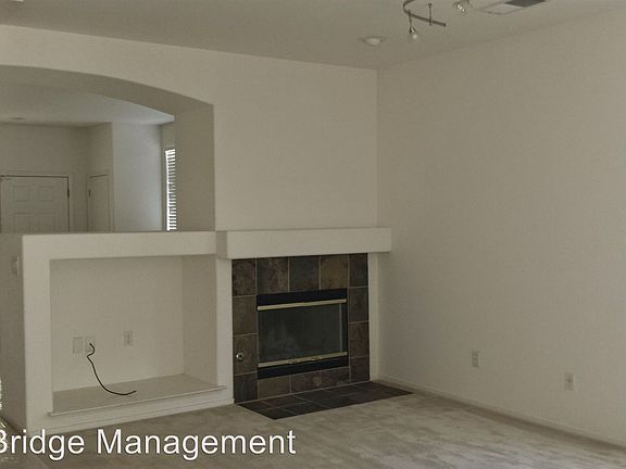 4th image of 473 Valley View Dr