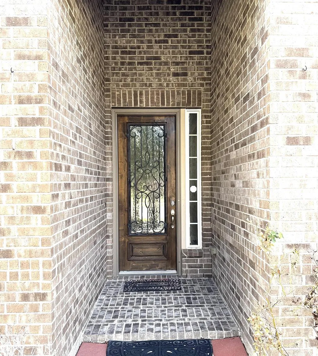 3 bed, 2.0 bath, 2635 sqft, $2,600 — Photo 3