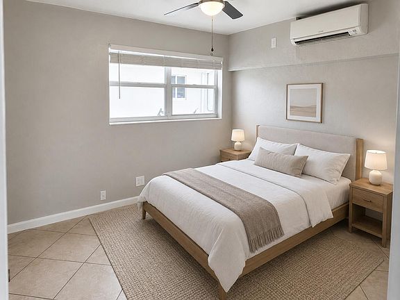 4th image of 2621 NE 1st St APT 7