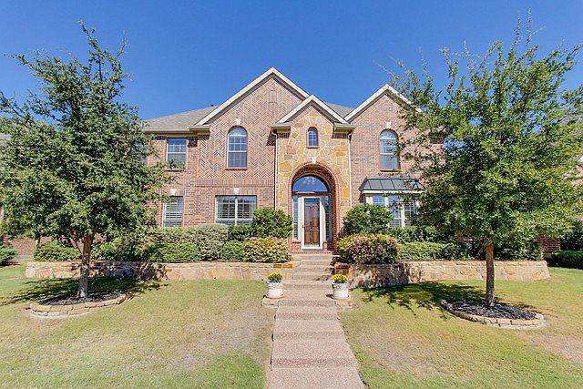 1st image of 1010 Everglades Dr