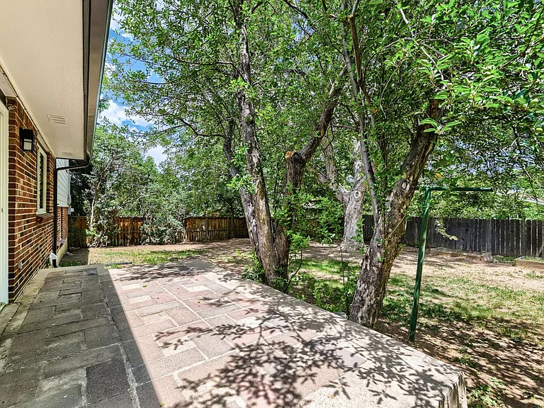 1290 Judson Dr — Photo 30