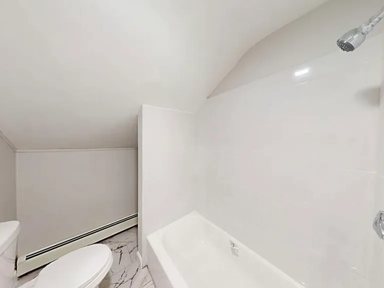 372 Hawkins St #3 — Photo 2