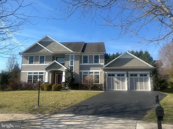 170 Fernleaf Ct, State College, PA 16801