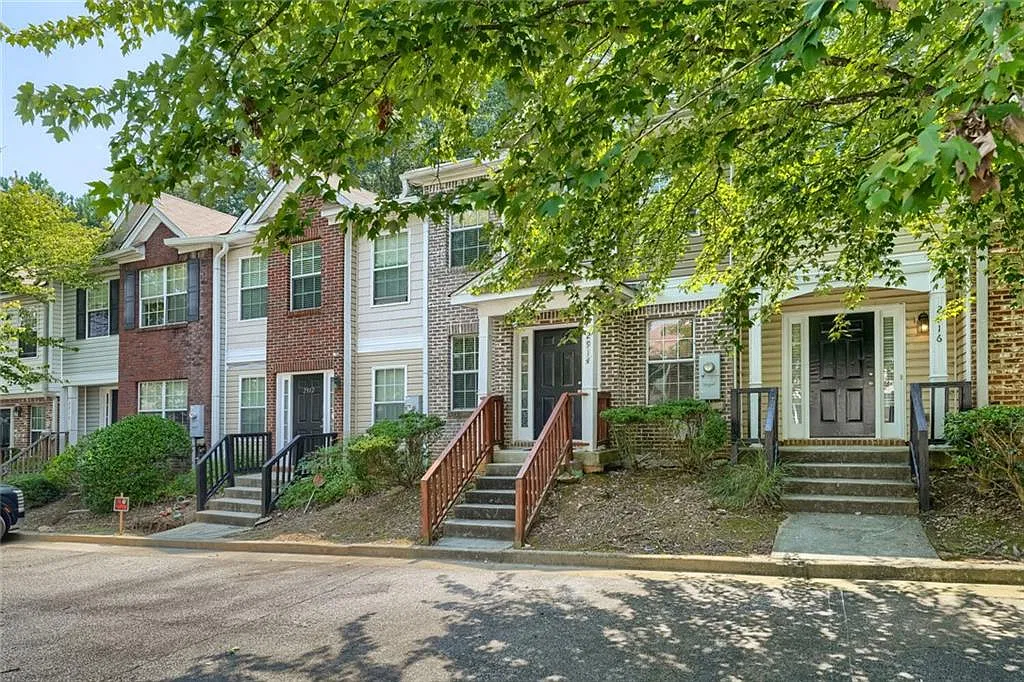 2 bed, 2.5 bath, 1492 sqft, $1,700 — Photo 3