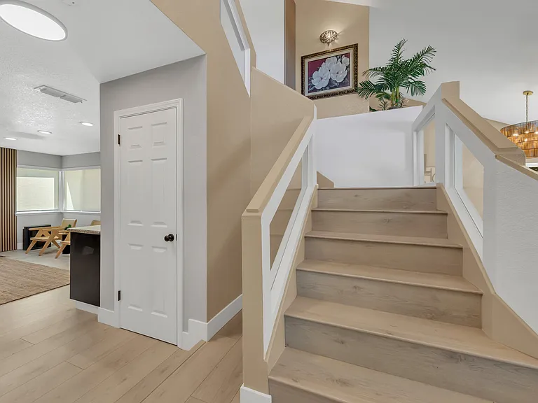 8024 Caymus Dr — Photo 37