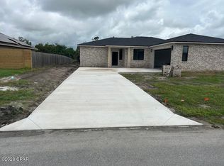 6659 Fox Lake Dr, Panama City, FL 32404