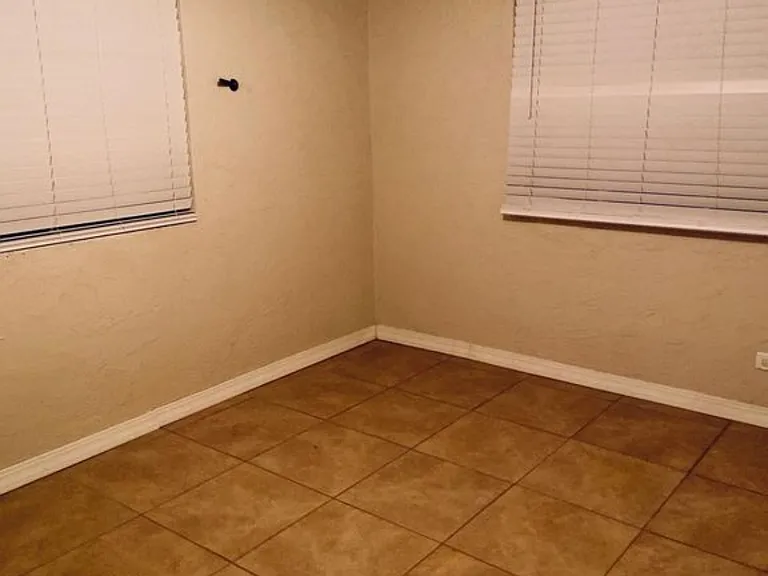 4031 Mobile Ave — Photo 3