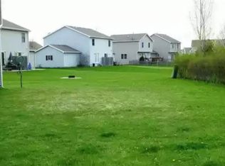 1476 Stonefield Dr, Dekalb, IL 60115