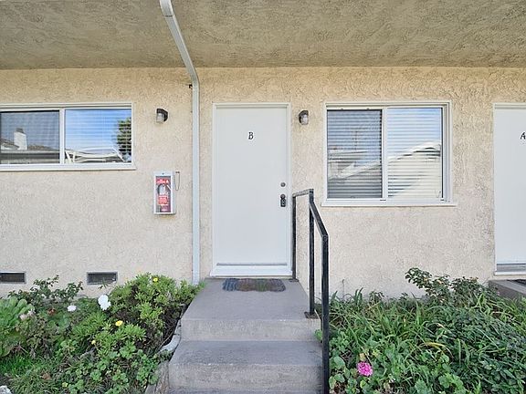 3rd image of 2504 Aviation Blvd APT B