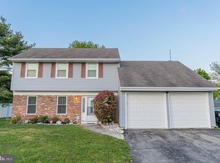 46 Arbor Meadow Dr, Sicklerville, NJ 08081