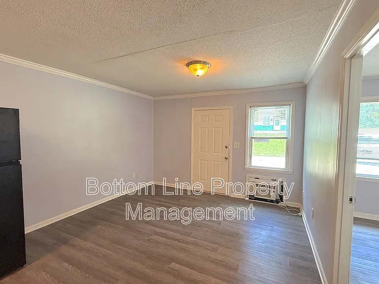 1134 W Davidson Ave #A — Photo 2