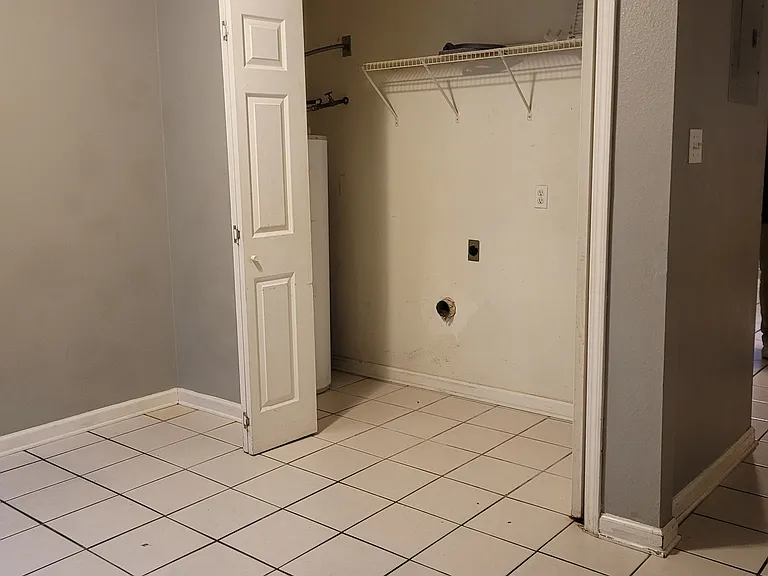3409 Golden Dr #B — Photo 5