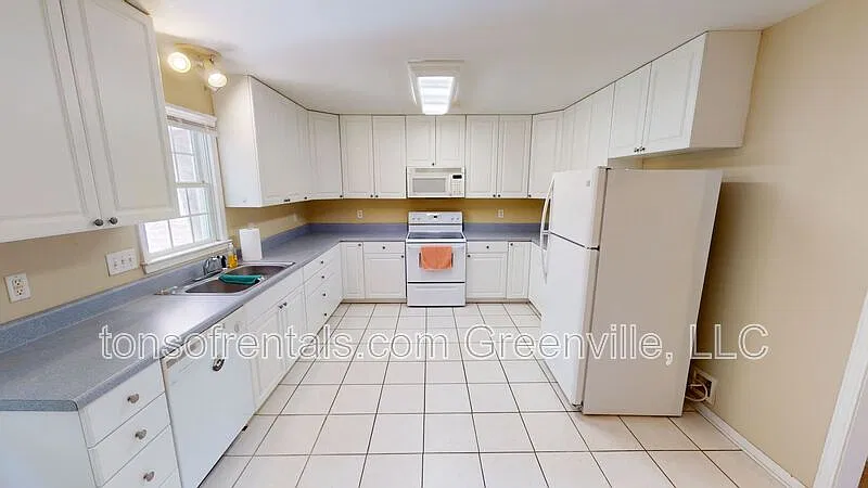 2 bed, 1.0 bath, 1133 sqft, $1,250 — Photo 4