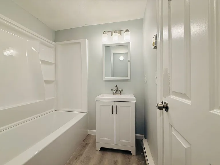 93 Ziegler St #1 — Photo 5