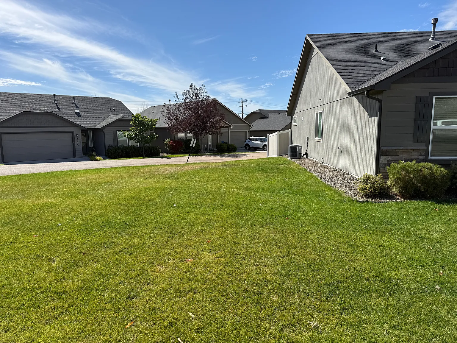 3 bed, 1402 sqft, $2,200 — Photo 4