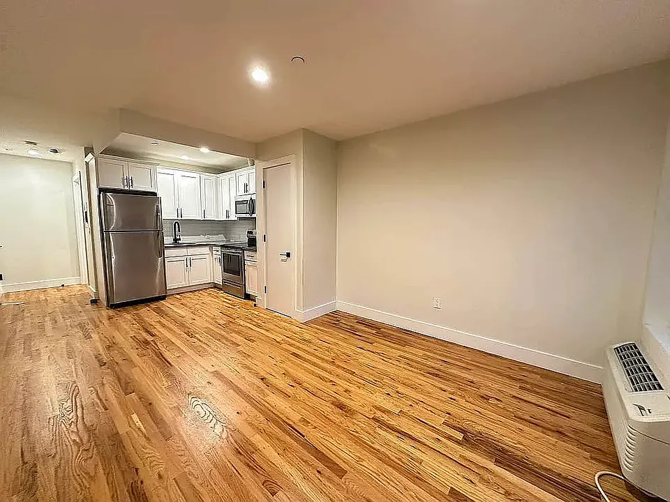 2781 University Ave #1A