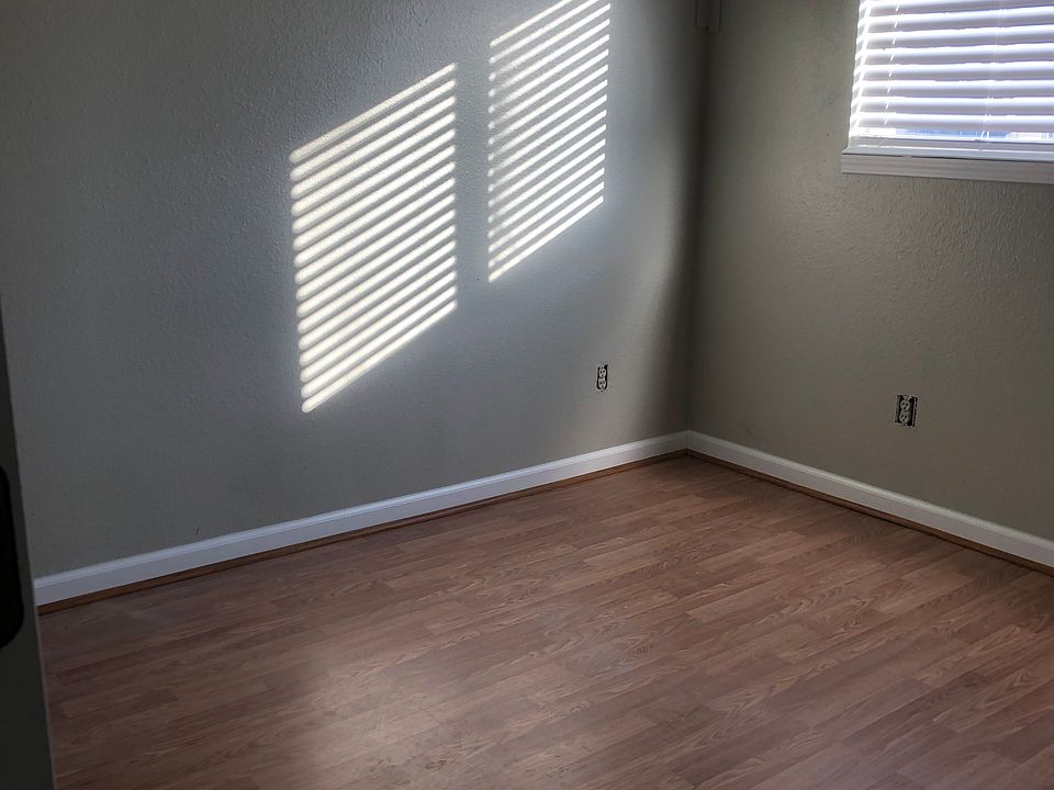 1st image of 1723 E Dalton Ave