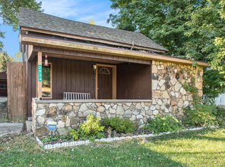 2934 W Front St, Buchanan, MI 49107