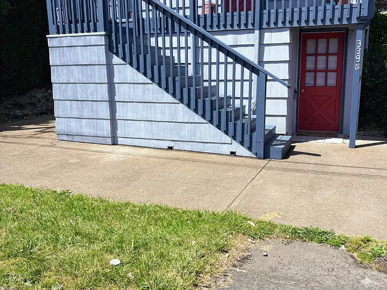 339 SW Ebb Ave — Photo 13