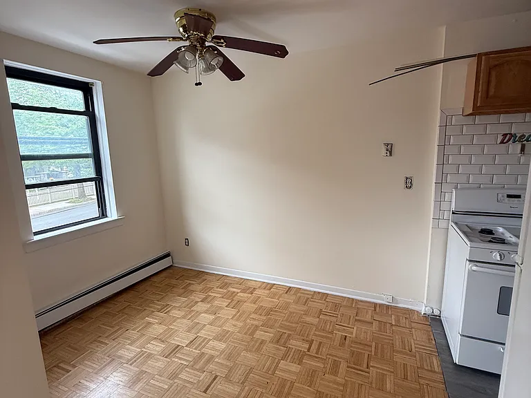 695 Yonkers Ave #1A — Photo 3