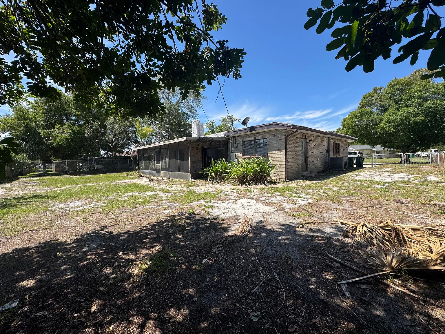 4 bed, 2040 sqft, $2,450 — Photo 4