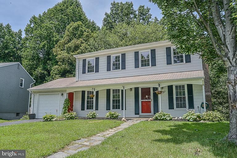 1st image of 7782 Newington Woods Dr